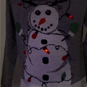 Très Chic Light-Up Snowman Sweater XL – Festive Holiday LED Ugly Christmas Top
